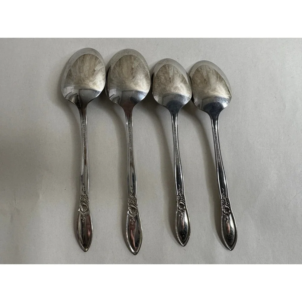 Oneida Community Stainless Floral 4 Spoons 2 Tablespoons 2 Teaspoons‎ Silver